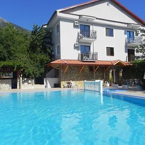 Star Hotel